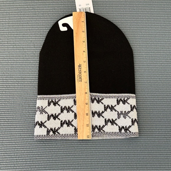 Michael Michael Kors Womens Knit Cuffed Winter Beanie Hat 539330C Black Multi OS - Picture 11 of 15